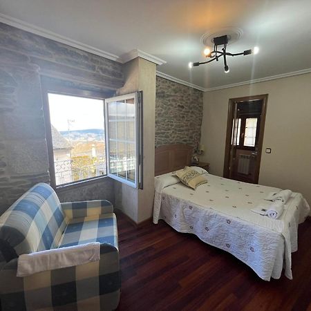Hotel Caldelas Sacra-Pension Rustica 3 Estrellas Castro Caldelas Exteriör bild