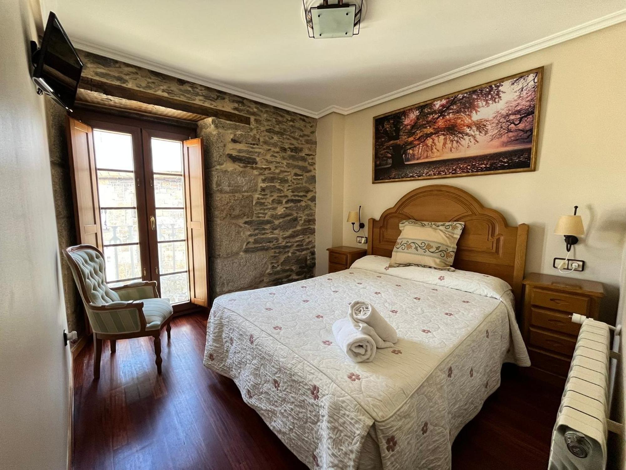 Hotel Caldelas Sacra-Pension Rustica 3 Estrellas Castro Caldelas Exteriör bild